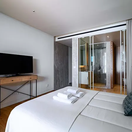 Savoy Monumentalis 2b Or Not 2b By Lm&ac Signature Funchal (Madeira)