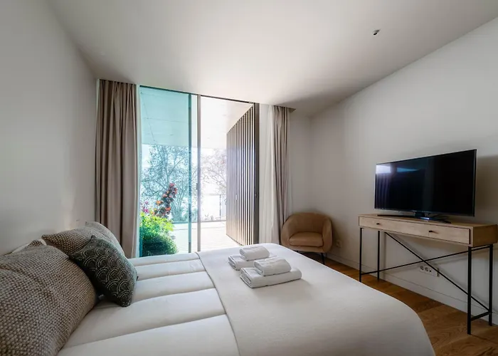 Savoy Monumentalis 2b Or Not 2b By Lm&ac Signature *